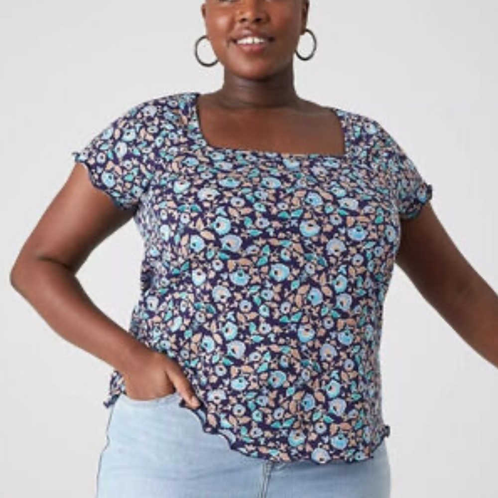 NWOT Lane Bryant Woman’s Plus 38/40 Short Sleeve T-Shirt Blue Floral Colorful
